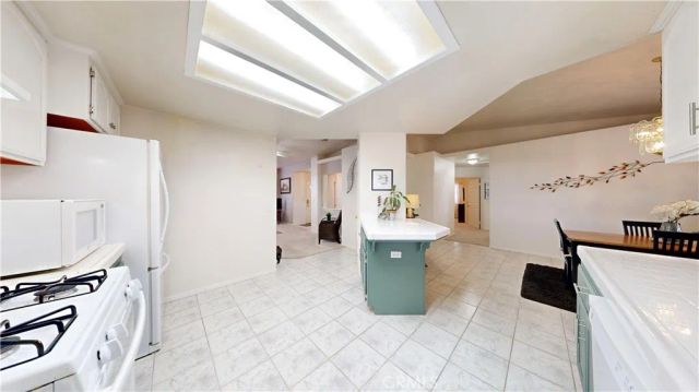 15640 Lime, Hesperia, CA 92345