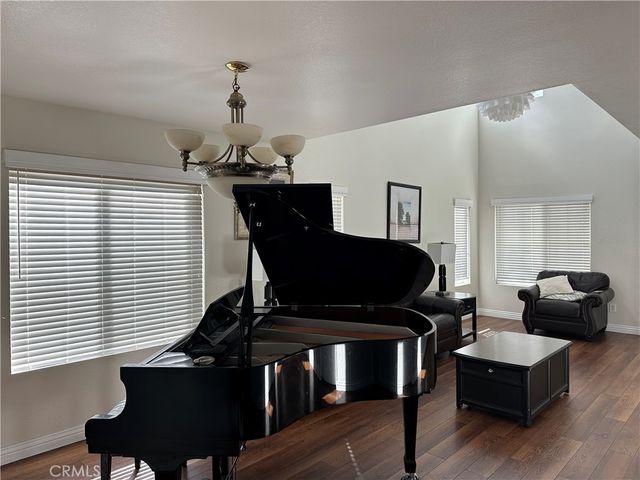 16220 Via Ultimo, Moreno Valley, CA 92551