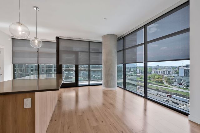 1212 Demonbreun St Apt 1002, Nashville, TN 37203
