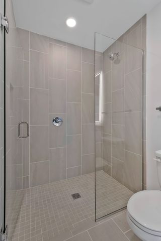 1212 Demonbreun St Apt 1002, Nashville, TN 37203