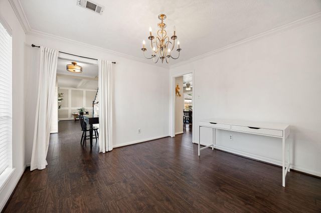 6611 Sutter Park Lane, Houston, TX 77066