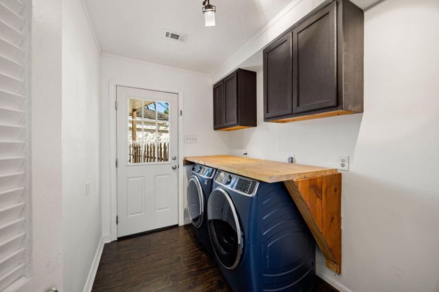 6611 Sutter Park Lane, Houston, TX 77066