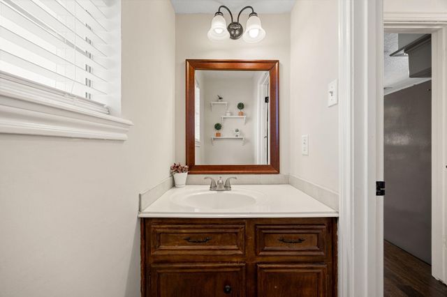 6611 Sutter Park Lane, Houston, TX 77066