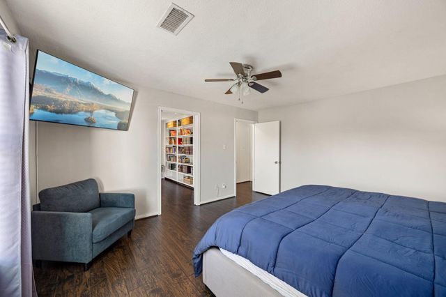 6611 Sutter Park Lane, Houston, TX 77066