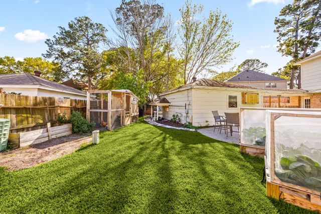 6611 Sutter Park Lane, Houston, TX 77066