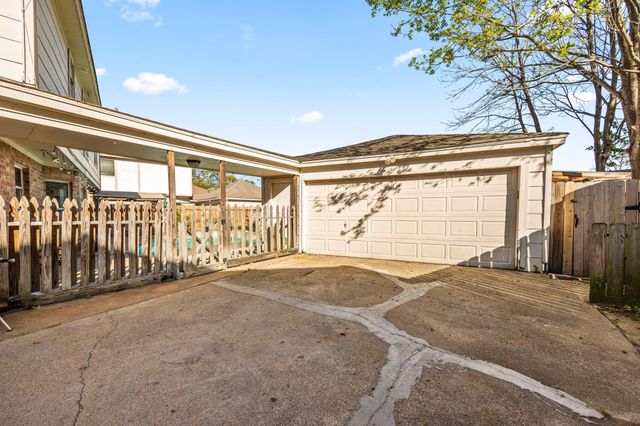 6611 Sutter Park Lane, Houston, TX 77066