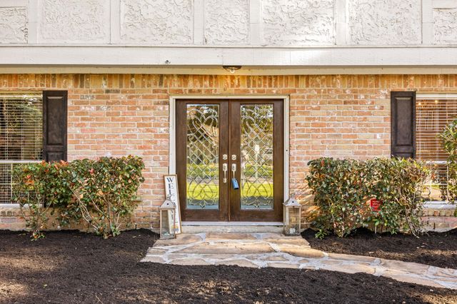 6611 Sutter Park Lane, Houston, TX 77066