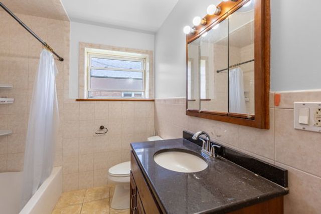 2166 N Moody Avenue, Chicago, IL 60639