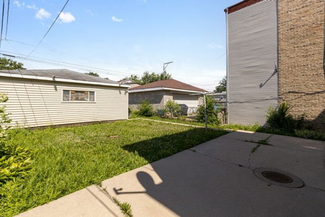 2166 N Moody Avenue, Chicago, IL 60639