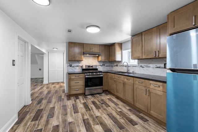 2166 N Moody Avenue, Chicago, IL 60639