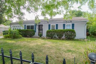 2510 Dexter Avenue, Kalamazoo, MI 49004