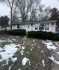 3066 Greenlawn Avenue, Commerce Charter Township, MI 48382