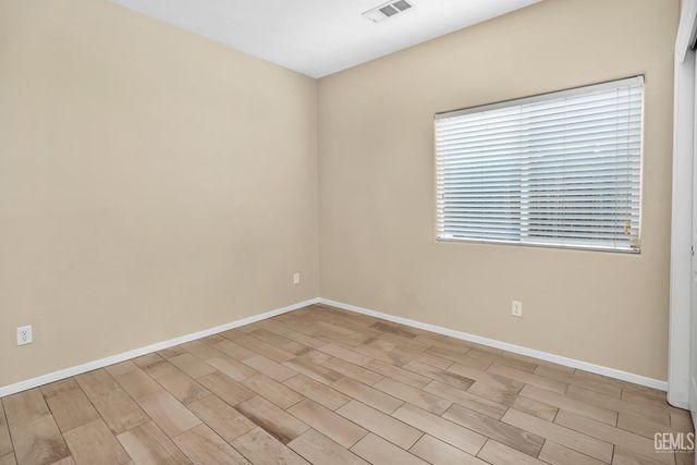 215 Dagenham Court, Bakersfield, CA 93307