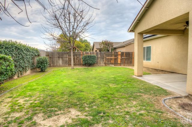 215 Dagenham Court, Bakersfield, CA 93307