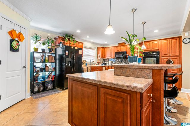1102 WESTLAKE BOULEVARD, Bessemer, AL 35020