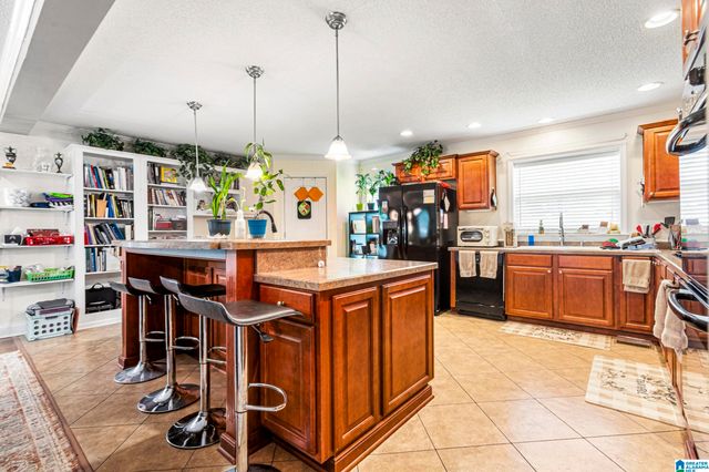 1102 WESTLAKE BOULEVARD, Bessemer, AL 35020