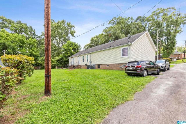 1102 WESTLAKE BOULEVARD, Bessemer, AL 35020
