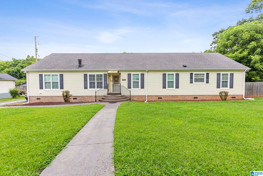 1102 WESTLAKE BOULEVARD, Bessemer, AL 35020