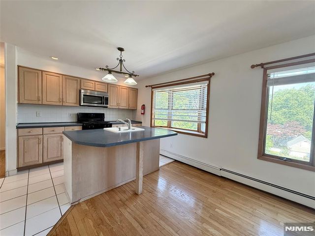 5 Mountain Avenue, Westwood, NJ 07675
