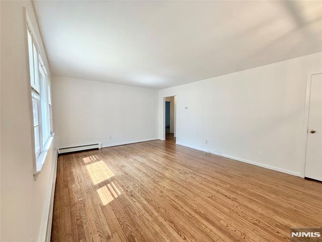 5 Mountain Avenue, Westwood, NJ 07675