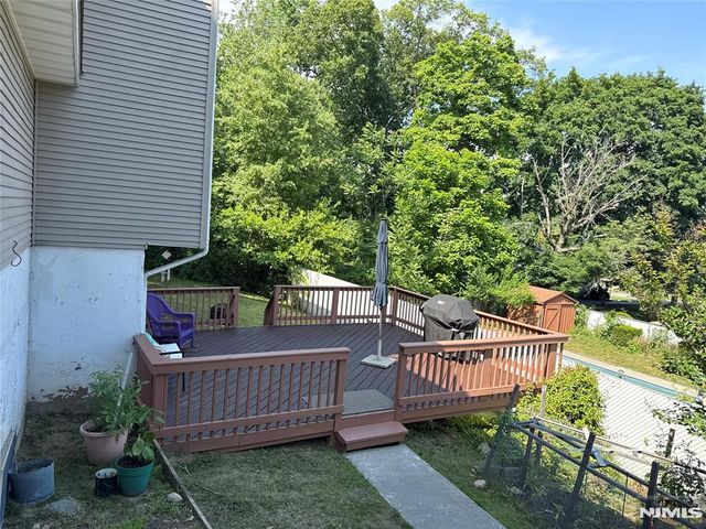 5 Mountain Avenue, Westwood, NJ 07675