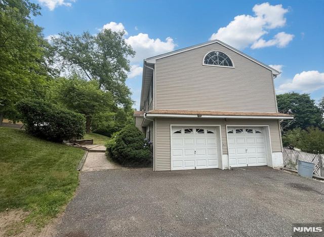 5 Mountain Avenue, Westwood, NJ 07675
