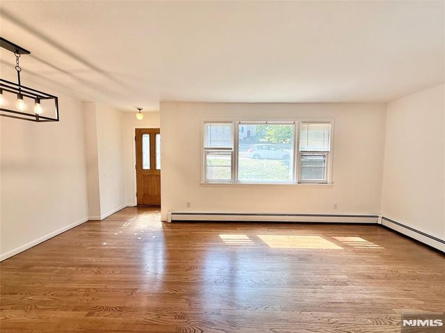 5 Mountain Avenue, Westwood, NJ 07675