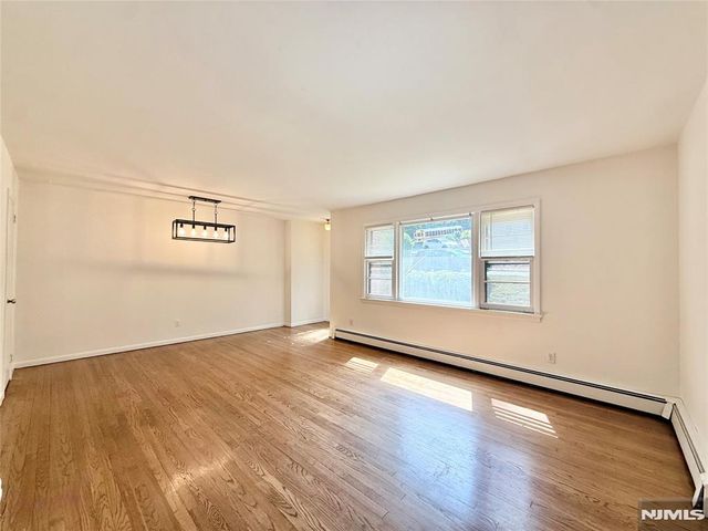 5 Mountain Avenue, Westwood, NJ 07675