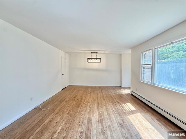 5 Mountain Avenue, Westwood, NJ 07675