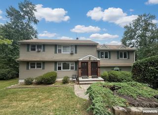5 Mountain Avenue, Westwood, NJ 07675