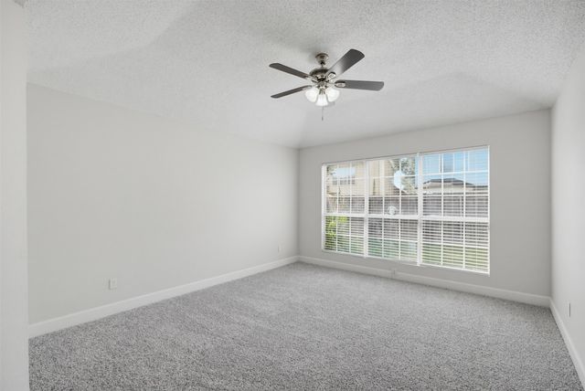 404 Spencer Circle, Grand Prairie, TX 75052