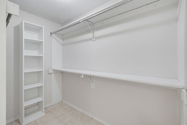 404 Spencer Circle, Grand Prairie, TX 75052