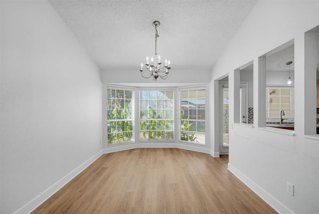 404 Spencer Circle, Grand Prairie, TX 75052
