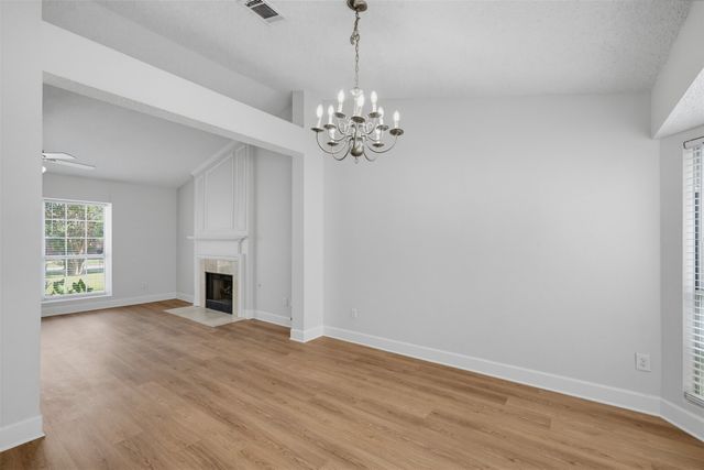 404 Spencer Circle, Grand Prairie, TX 75052