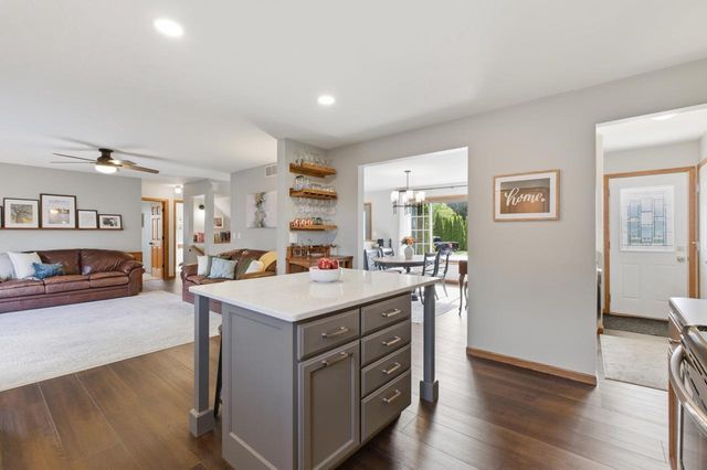 1000 Monteray Lane, Waunakee, WI 53597