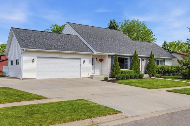 1000 Monteray Lane, Waunakee, WI 53597