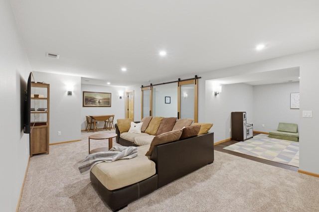 1000 Monteray Lane, Waunakee, WI 53597