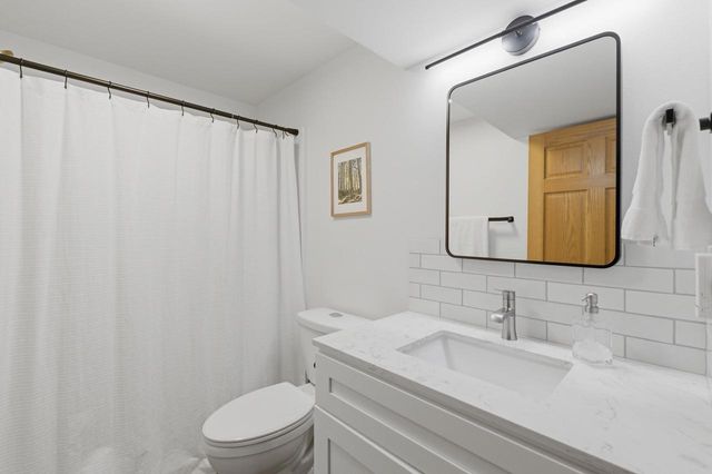 1000 Monteray Lane, Waunakee, WI 53597