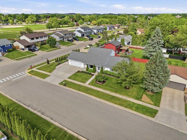 1000 Monteray Lane, Waunakee, WI 53597