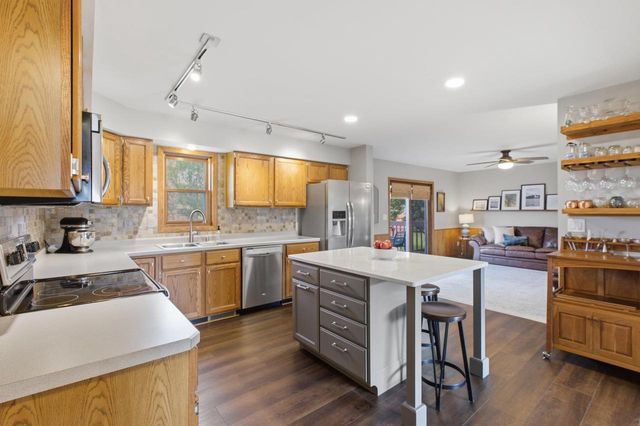 1000 Monteray Lane, Waunakee, WI 53597