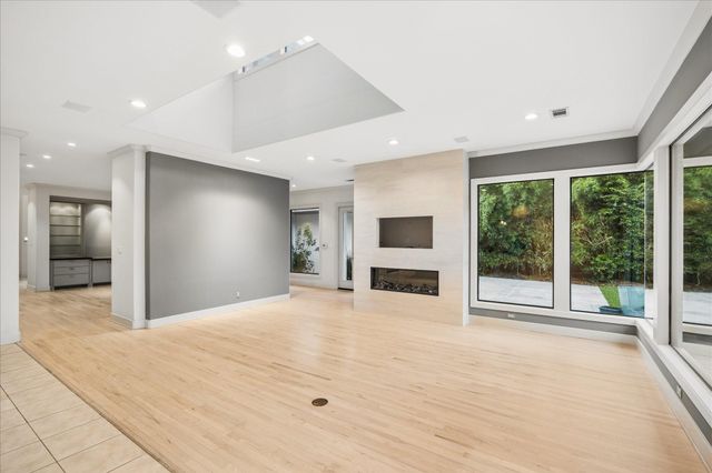 5203 Braeburn Drive, Bellaire, TX 77401