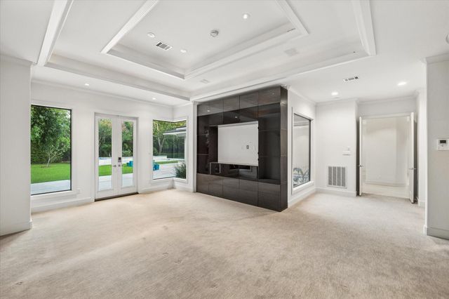 5203 Braeburn Drive, Bellaire, TX 77401