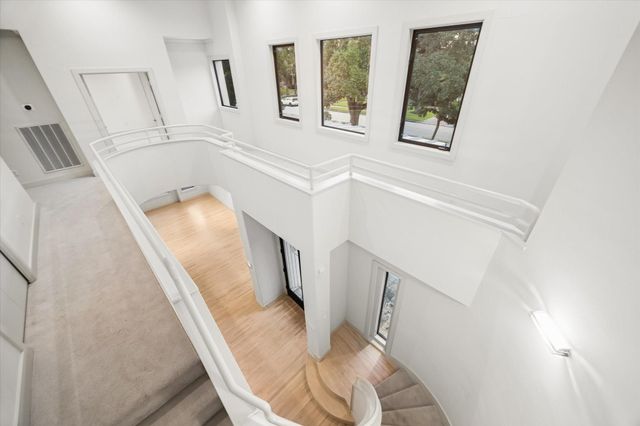 5203 Braeburn Drive, Bellaire, TX 77401