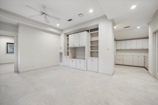 5203 Braeburn Drive, Bellaire, TX 77401