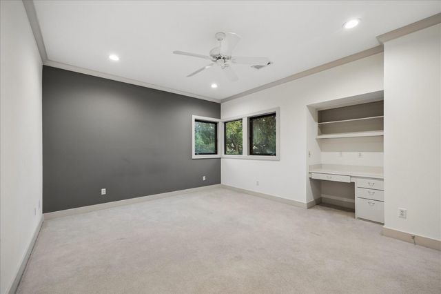5203 Braeburn Drive, Bellaire, TX 77401