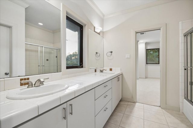 5203 Braeburn Drive, Bellaire, TX 77401