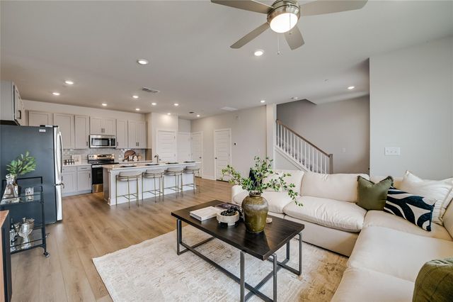 515 Emory Crossing BLVD, Hutto, TX 78634