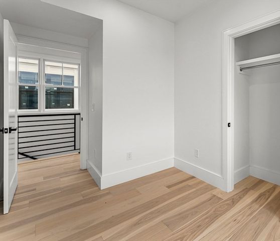 327 Alewife Brook Pkwy B, Somerville, MA 02144