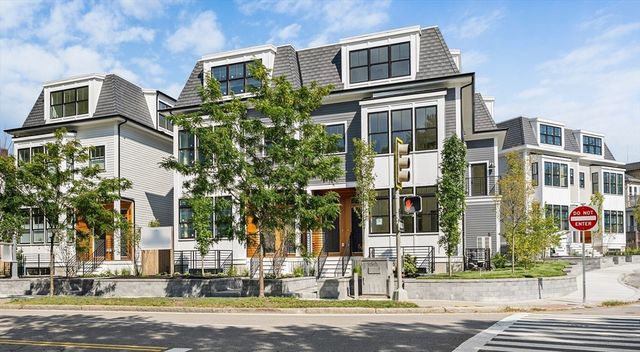 327 Alewife Brook Pkwy B, Somerville, MA 02144