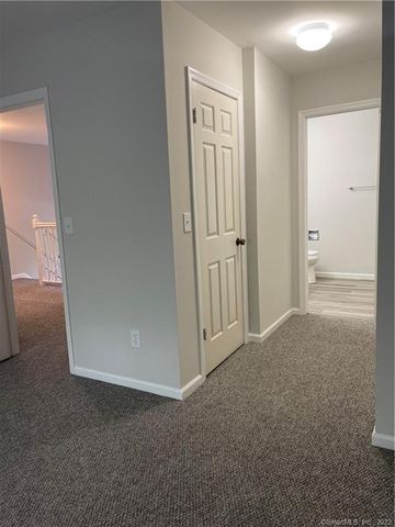 16 Hawley Glen 16, Stratford, CT 06614